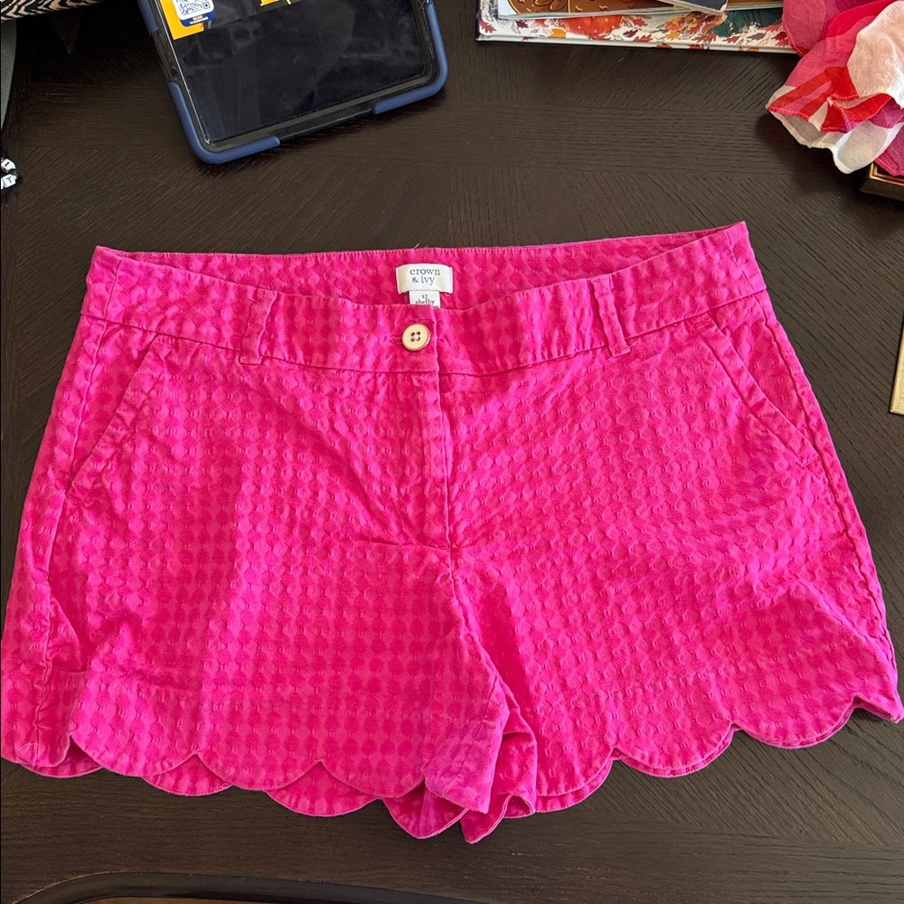 Crown & Ivy Pink Scalloped Women “Shelby” Shorts